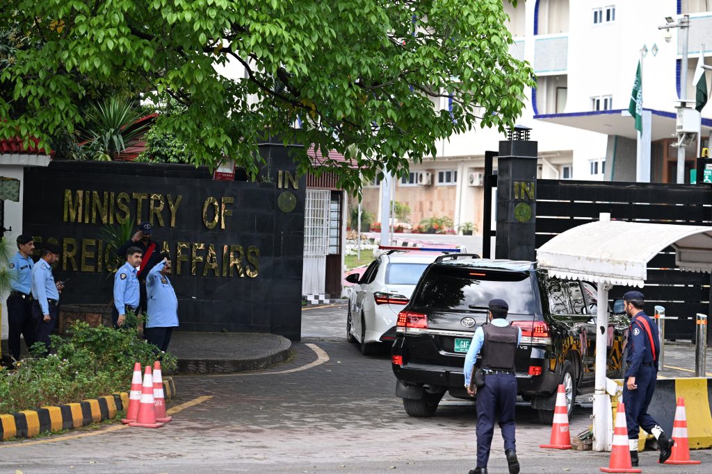 Πακιστάν: Περιφερειακές δυνάμεις σε διαβουλεύσεις για τον πόλεμο στη Μέση Ανατολή