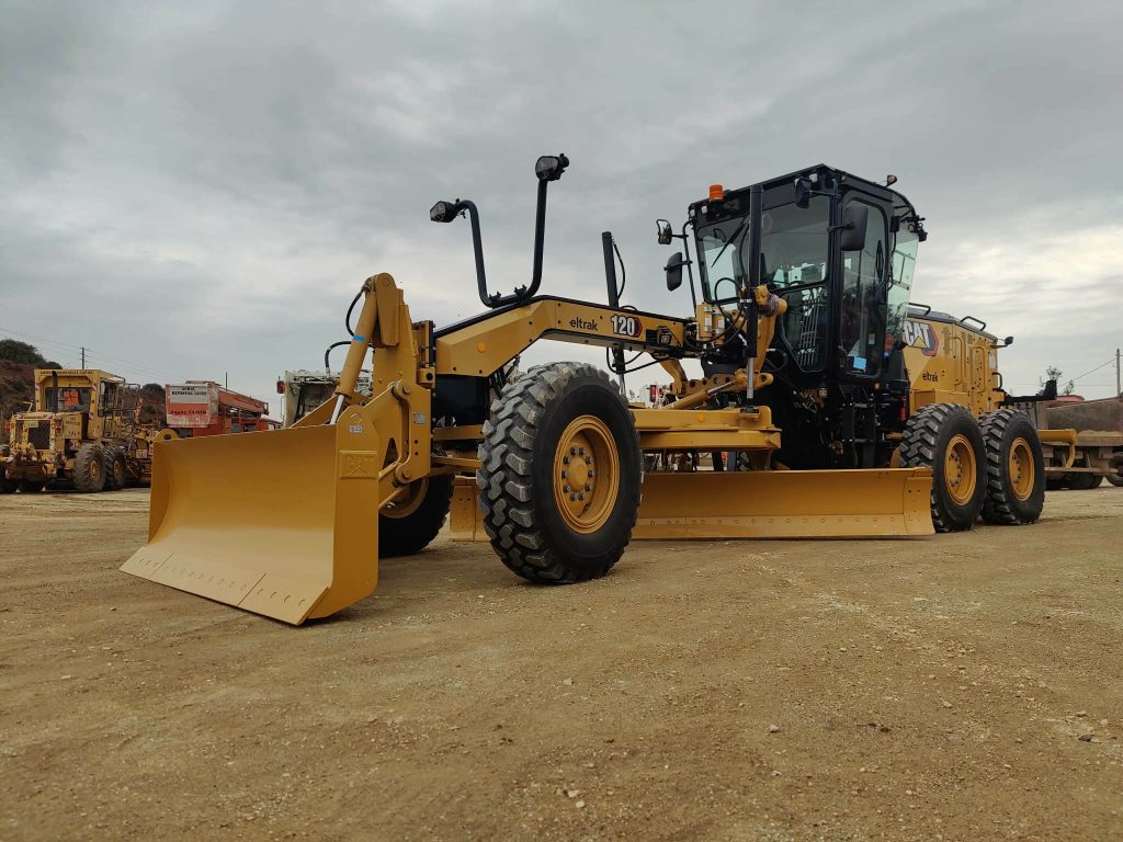 Νέο γκρέιντερ απέκτησε ο Δήμος Μαρωνείας-Σαπών