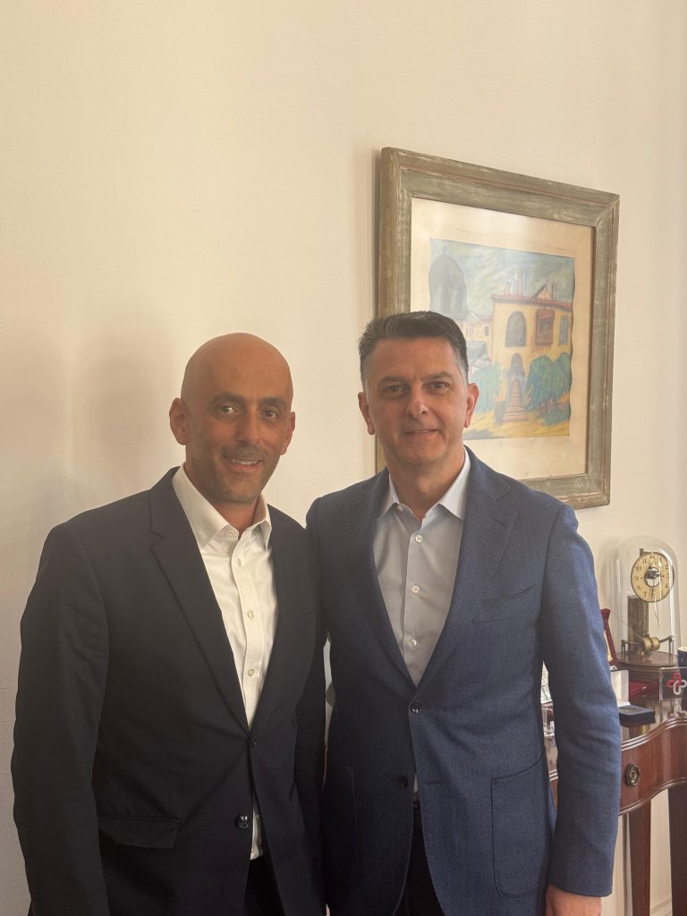 Συνάντηση για την ανάπλαση της ΔΕΘ και επίσκεψη στο ΝΟΗΣΙΣ είχε ο διευθυντής του Γραφείου του Πρωθυπουργού, Μιχ. Μπεκίρης