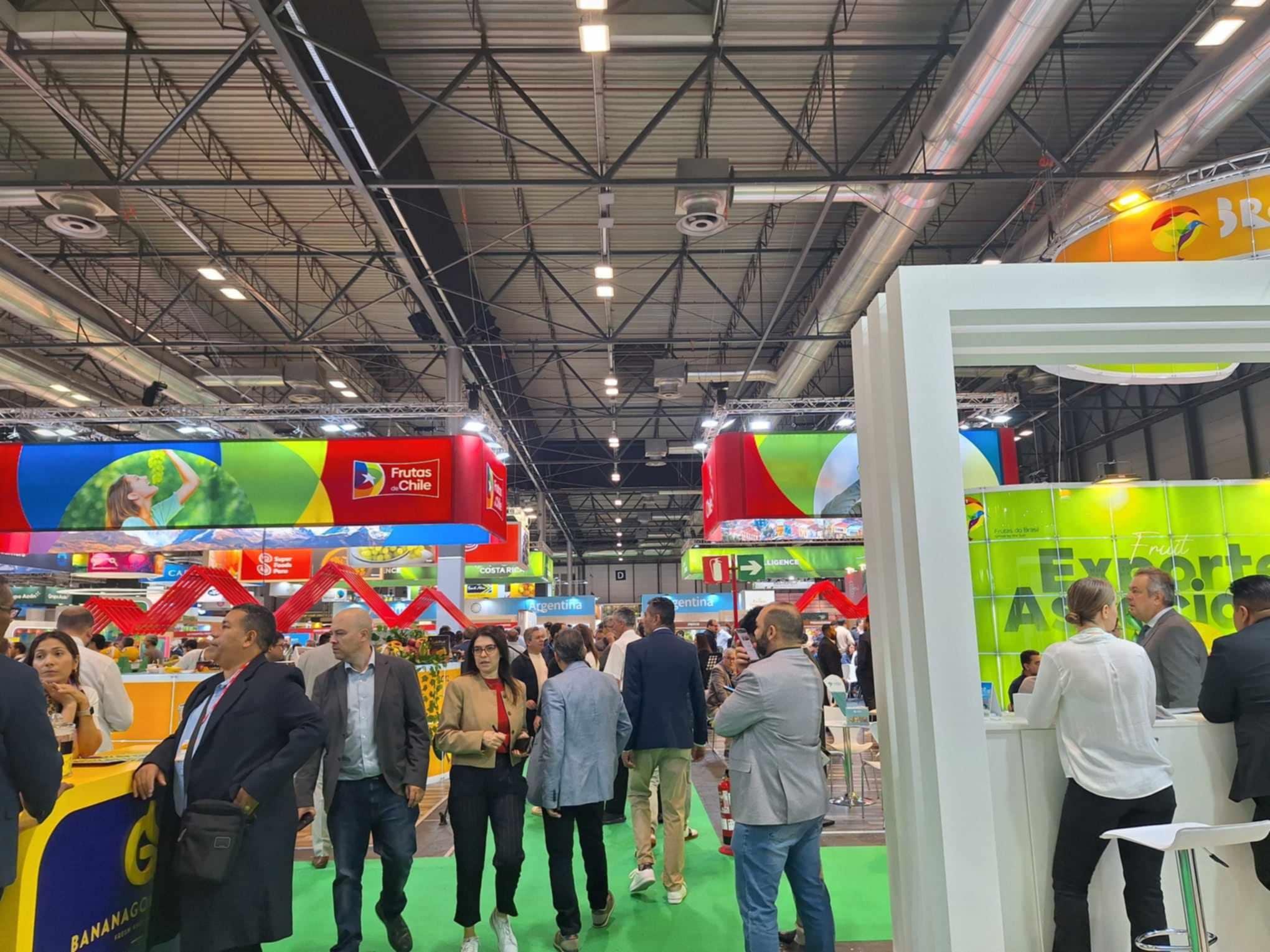 2-5-1 Στην Έκθεση Fruit Attraction στη Βραζιλία τρεις λαρισαϊκές επιχειρήσεις με ακτινίδια