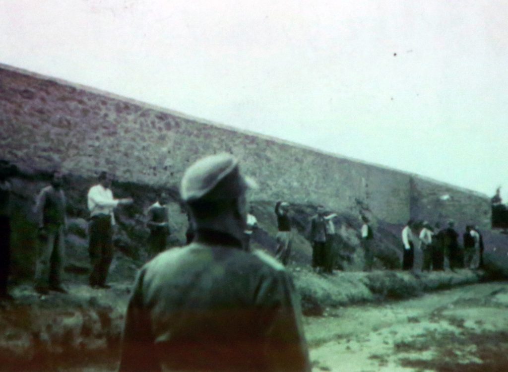 Καισαριανή: Παρουσιάστηκαν οι ιστορικές φωτογραφίες από την εκτέλεση των 200