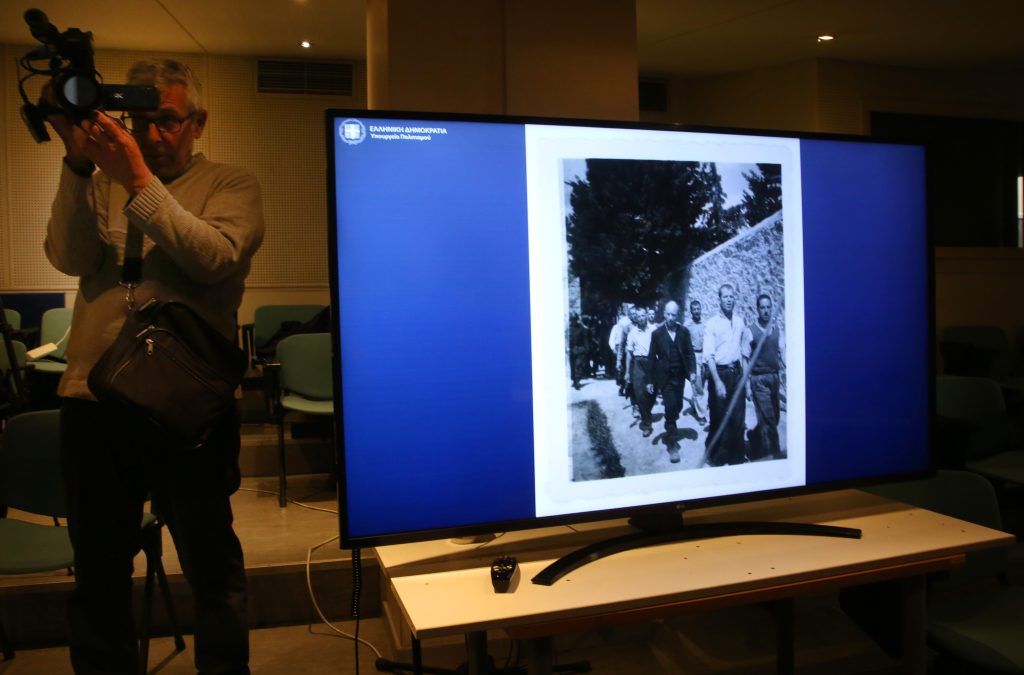 Καισαριανή: Παρουσιάστηκαν οι ιστορικές φωτογραφίες από την εκτέλεση των 200