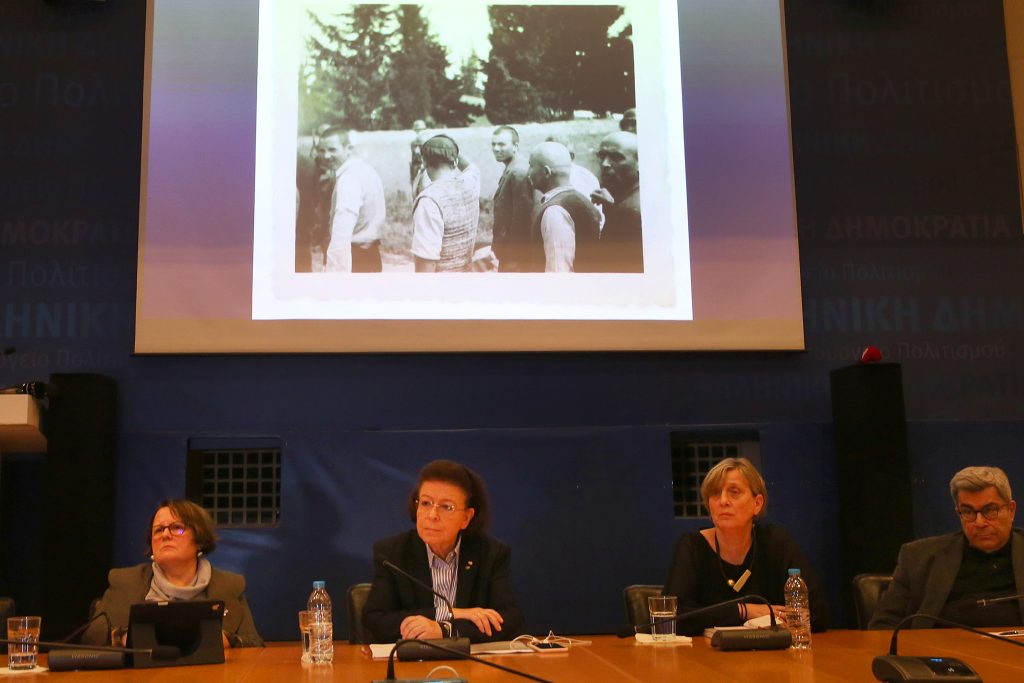 Καισαριανή: Παρουσιάστηκαν οι ιστορικές φωτογραφίες από την εκτέλεση των 200