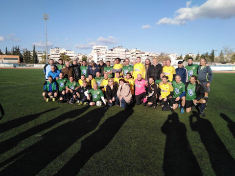 Οι παλαίμαχοι ποδοσφαιριστές τιμούν για άλλη μία φορά το Μπλόκο της Καλογρέζας με αγώνα στο γήπεδο