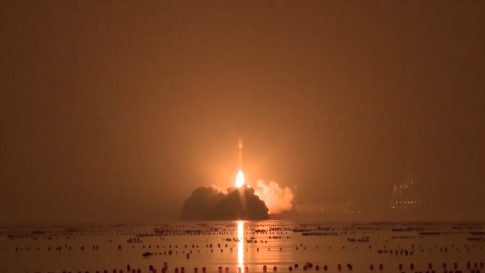 Λονδίνο: Πυρπολήθηκαν τέσσερα ασθενοφόρα της εβραϊκής κοινότητας – Σε βίντεο οι δράστες