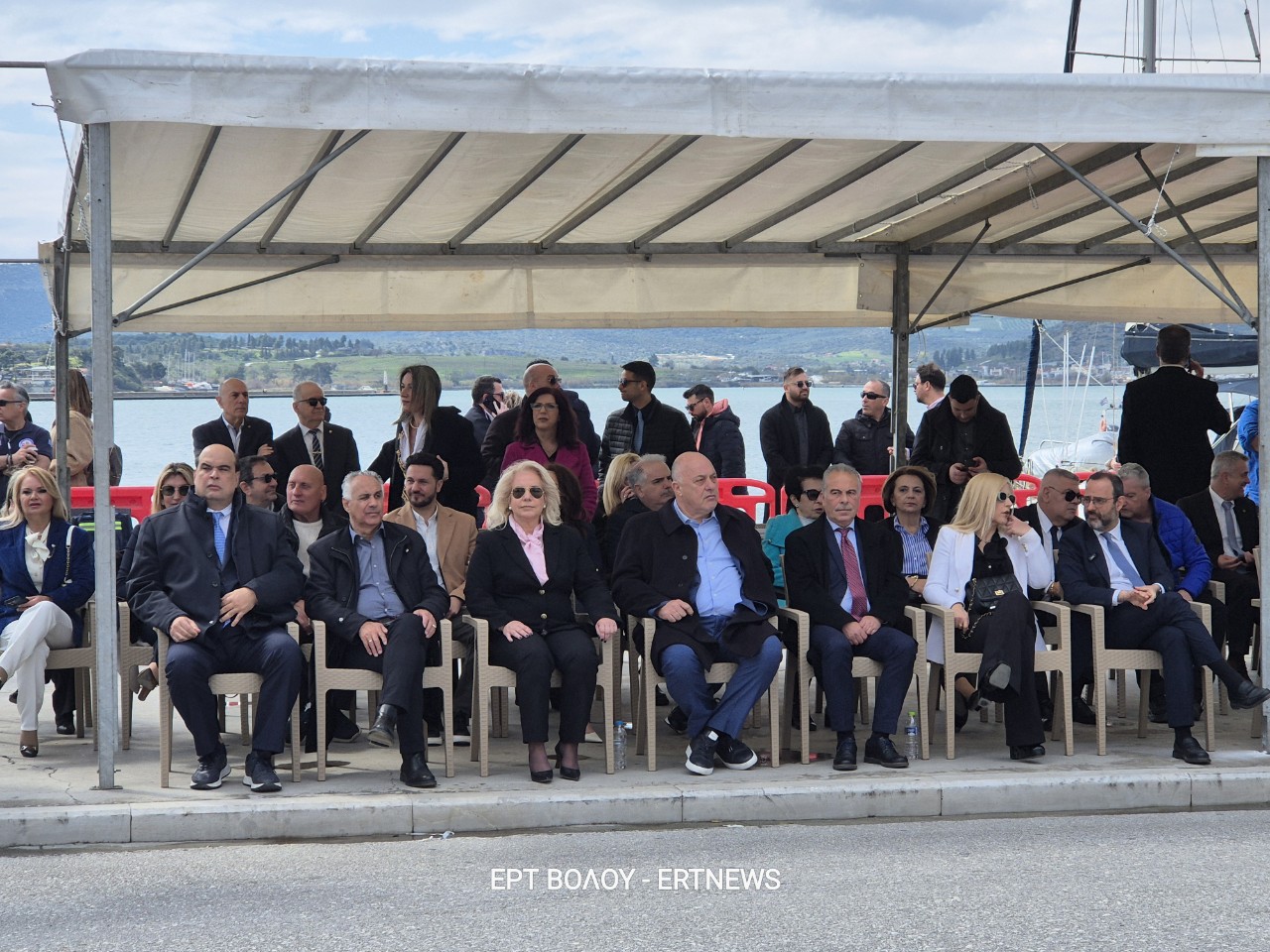 Με λαμπρότητα και μαζική συμμετοχή ο εορτασμός της 25ης Μαρτίου στον Βόλο