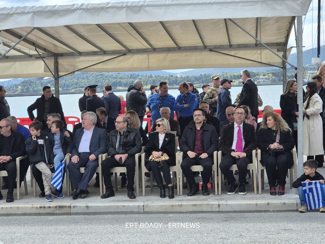 Με λαμπρότητα και μαζική συμμετοχή ο εορτασμός της 25ης Μαρτίου στον Βόλο