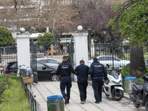 Το χειρόγραφο σημείωμα του Αλί Λαριτζανί που δημοσιεύθηκε στο Χ μετά την είδηση για τον θάνατό του