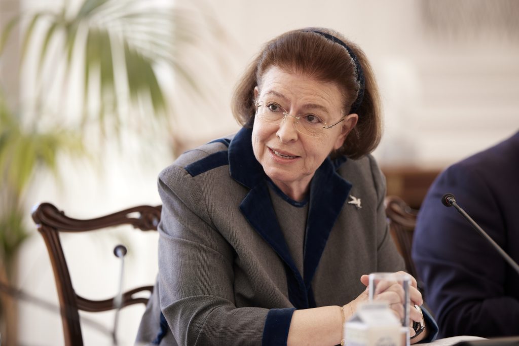 Ιδρύεται Ανώτατη Σχολή Παραστατικών Τεχνών: Πώς θα γίνεται η εισαγωγή και πότε ξεκινά – Τι αποφασίστηκε σε σύσκεψη στο Μέγαρο Μαξίμου