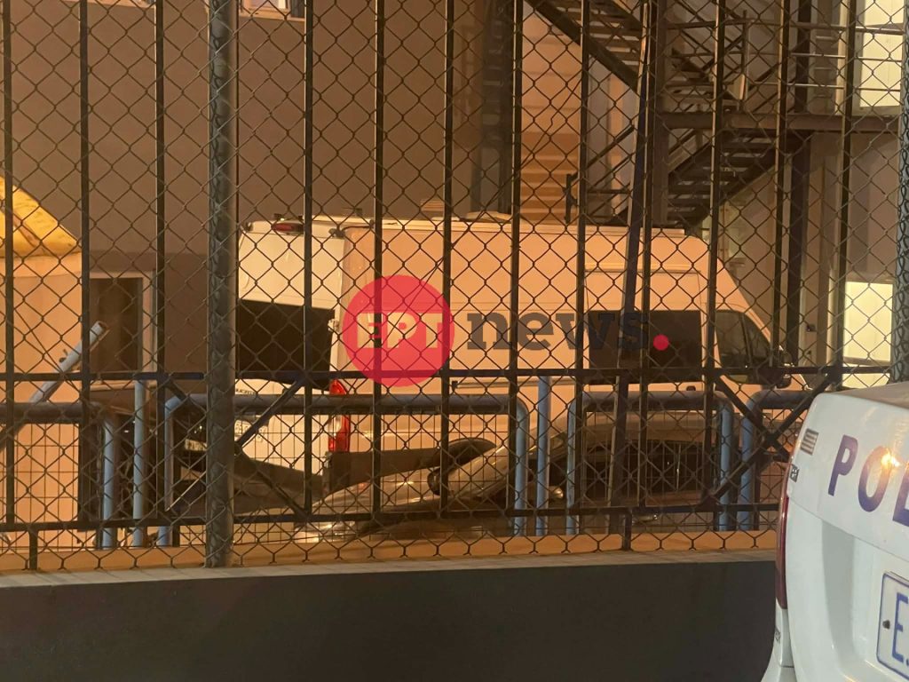 Αποκλειστικές εικόνες από το βαν του Πολωνού που κατηγορείται για κατασκοπεία στη Σούδα – Φύλλο και φτερό το λογισμικό στο κινητό