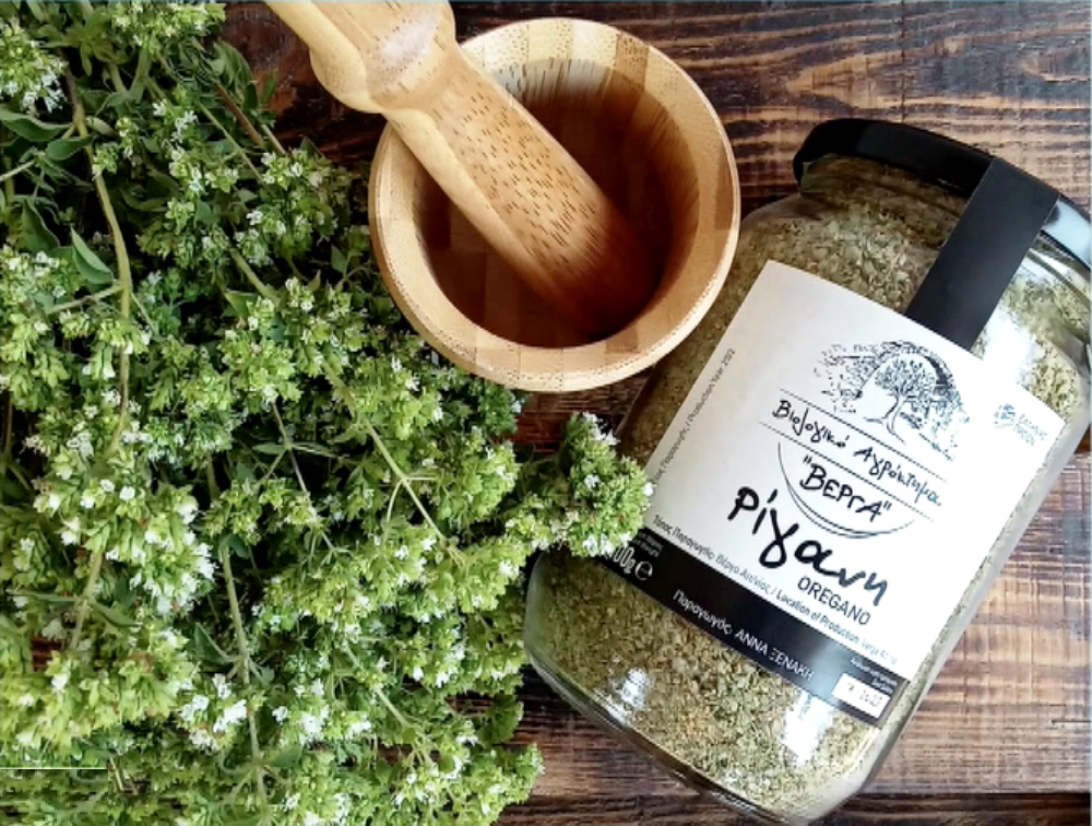 Από τα θρανία της θεολογίας στην βιολογική γεωργία