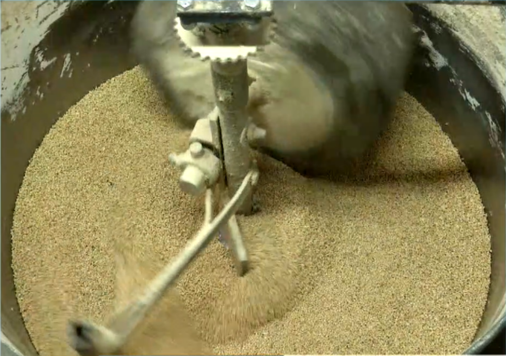 Παραδοσιακός νερόμυλος συνεχίζει να λειτουργεί στην Πέλλα