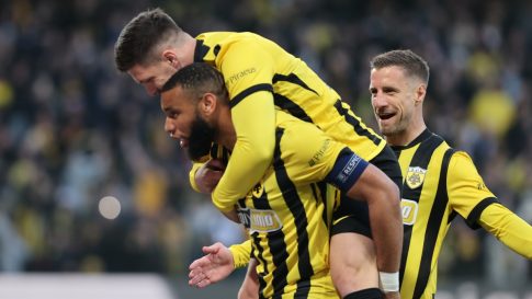 Ένας νεκρός από θραύσματα πυραύλου του Ιράν στο Ντουμπάι – Τι μεταδίδει η απεσταλμένη του EΡTnews