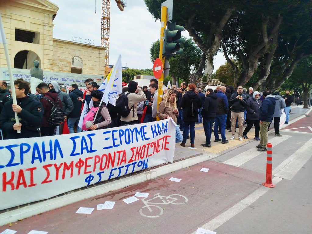 Αντιπολεμικές συγκεντρώσεις στην Κρήτη