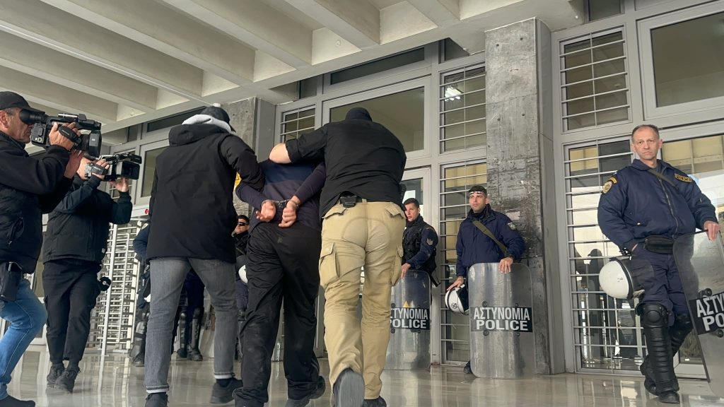 Θεσσαλονίκη: Προθεσμία για την Τρίτη έλαβε ο 23χρονος που κατηγορείται για τη δολοφονία του 20χρονου στην Καλαμαριά