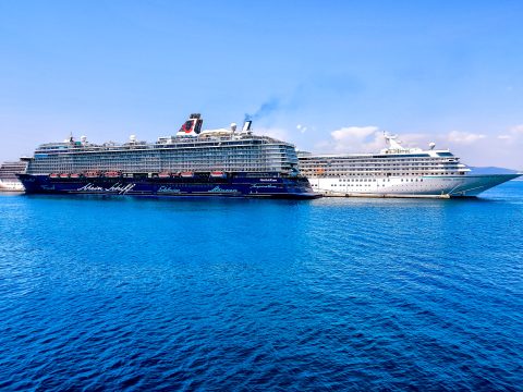 Πυροβολισμοί σε ναυτιλιακή στη Γλυφάδα: Τέσσερις οι νεκροί ανάμεσά τους και ο δράστης που αυτοκτόνησε