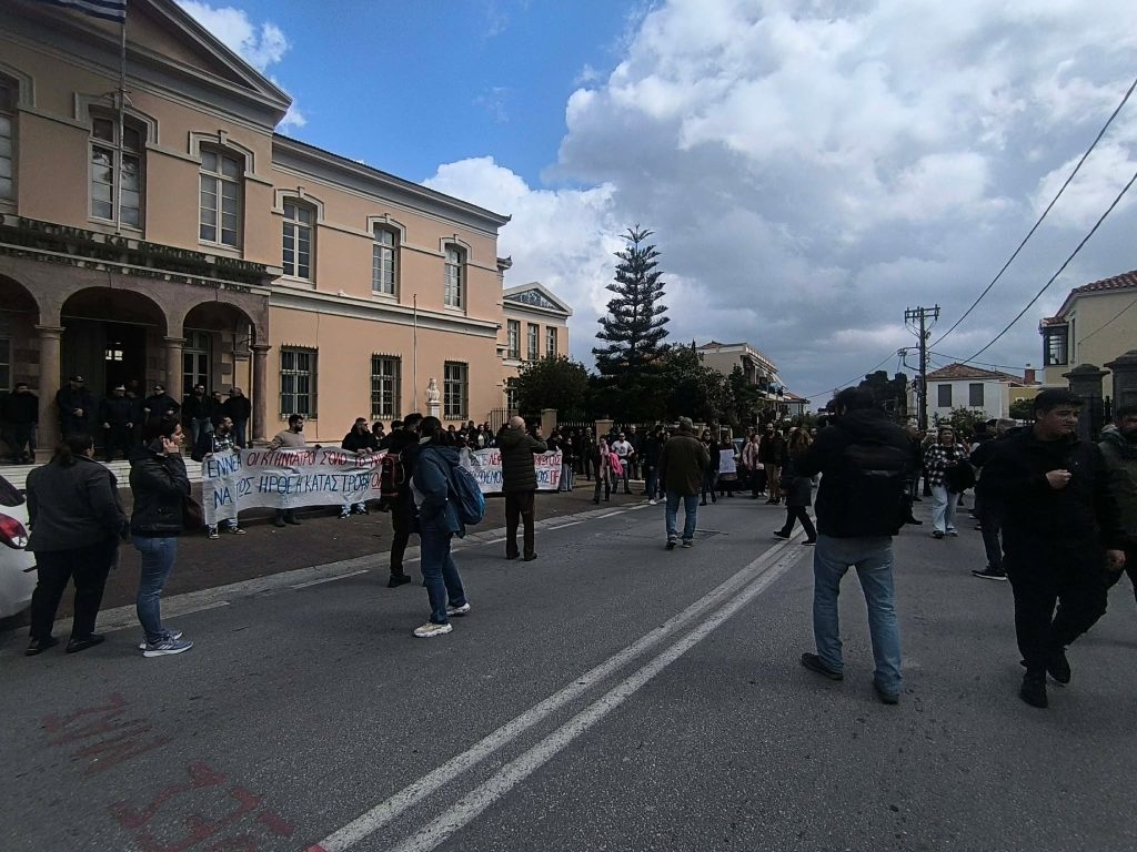 Σε ΦΕΚ η αποζημίωση των κτηνοτρόφων της Λέσβου – Συγκέντρωση διαμαρτυρίας έξω από το κτήριο της Γ. Γ. Νησιωτικής Πολιτικής