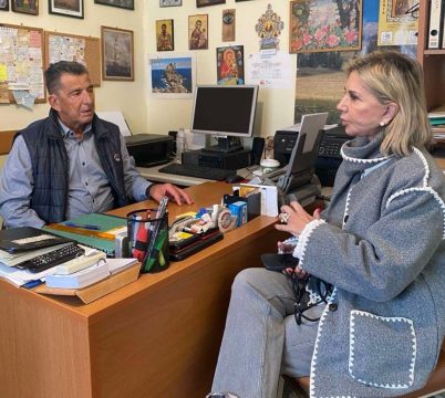 Βόλος: Αντιπολεμική παρέμβαση φοιτητικών συλλόγων στον κυματοθραύστη