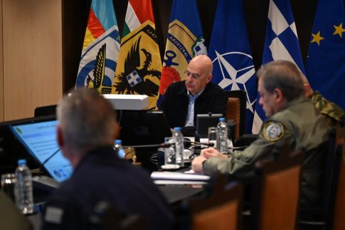 Βόλος: Τιμητική διάκριση στον π. Θεόδωρο Μπατάκα για 47 χρόνια προσφοράς