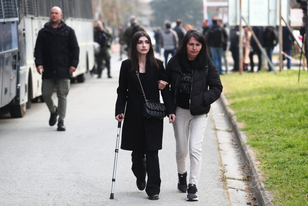 Δίκη για Τέμπη: Διακοπή για την 1η Απριλίου ζήτησε η πρόεδρος – Πέντε ώρες έντασης και αντεγκλίσεων για την κατλληλότητα της αίθουσας