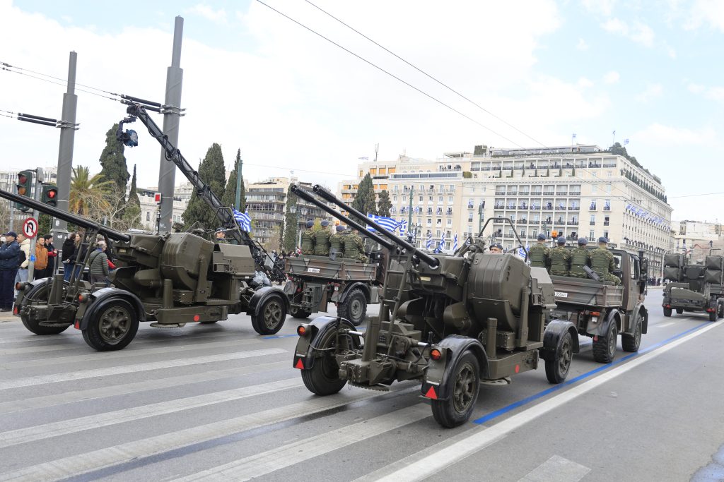 Στιγμιότυπα από τη μεγαλειώδη στρατιωτική παρέλαση της 25ης Μαρτίου στην Αθήνα