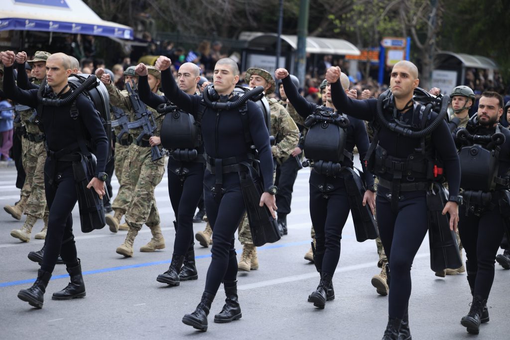 Στιγμιότυπα από τη μεγαλειώδη στρατιωτική παρέλαση της 25ης Μαρτίου στην Αθήνα