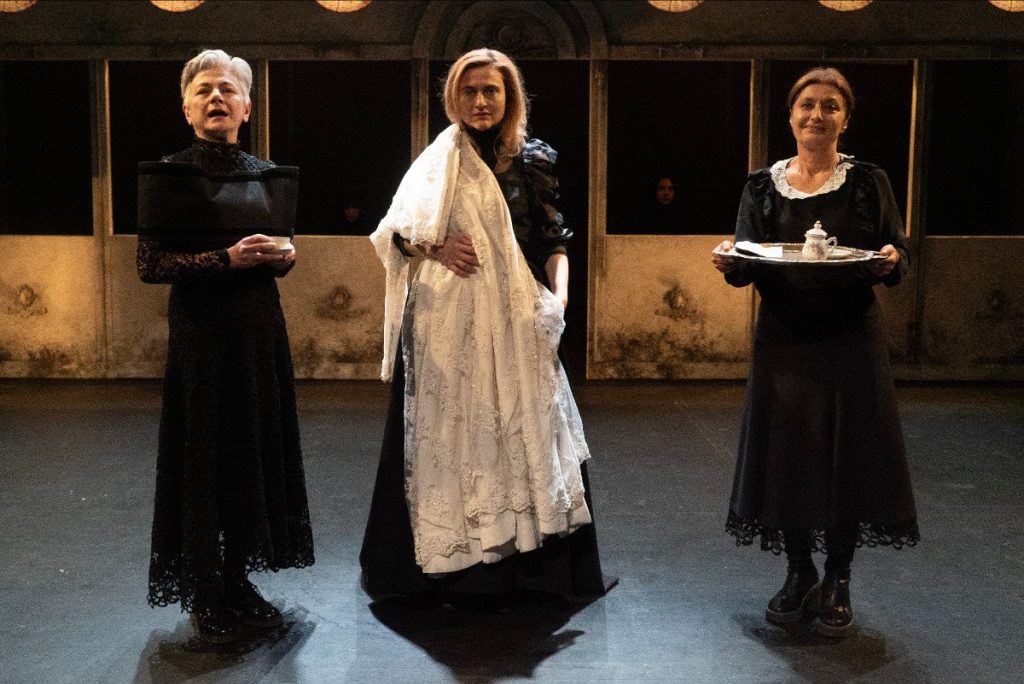 «Η αγάπη άργησε μια μέρα»: Μετά τη μεγάλη επιτυχία στη Θεσσαλονίκη, για λίγες παραστάσεις στην Αθήνα