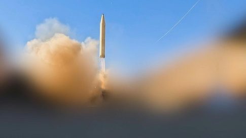 Πόλεμος στη Μέση Ανατολή: Η μεγαλύτερη εβδομαδιαία άνοδος στη διεθνή τιμή πετρελαίου από το 2022