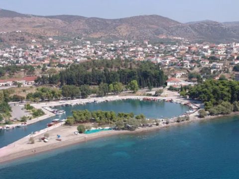 Bουλευτές της ΝΔ πιέζουν για αλλαγές στον νόμο για τον αιγιαλό – «Σύντομα οι αναγκαίες βελτιώσεις», λέει ο Μπουκώρος