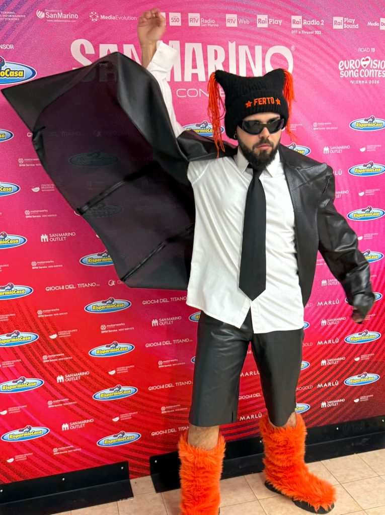 Eurovision 2026: Ο Akylas και το «Ferto» συνεχίζουν το ταξίδι τους στην Ευρώπη – Δείτε το βίντεο από την ξεχωριστή εμφάνιση στον Άγιο Μαρίνο