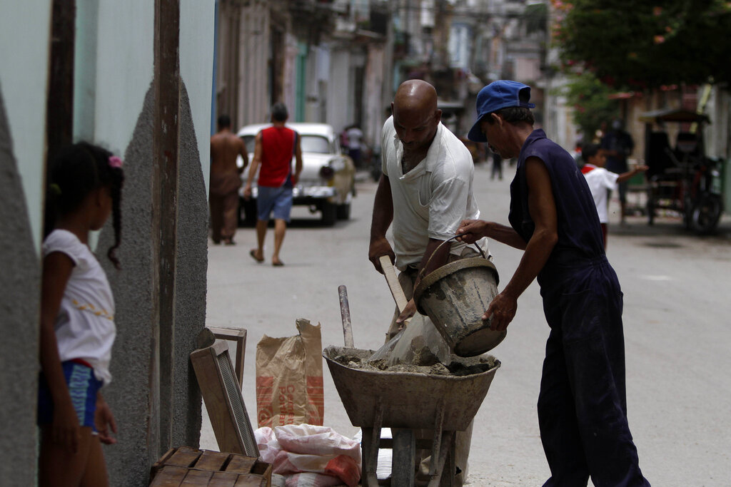 Οι ΗΠΑ δεν θα επιτρέψουν σε δύο ρωσικά τάνκερ φορτωμένα πετρέλαιο που κατευθύνονται στην Κούβα να προσεγγίσουν το νησί