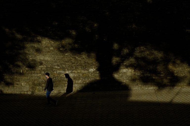 Χαρισματικοί και υπερβολικά σίγουροι: πώς να αναγνωρίσετε έναν ψυχοπαθή