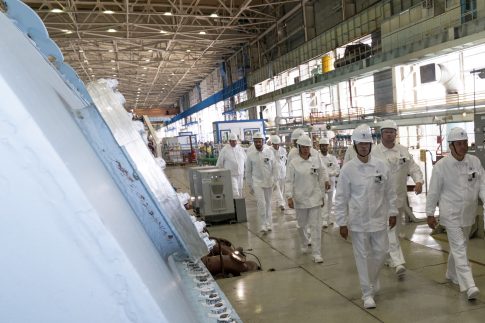 Ιράν: Ισοπεδώθηκε το κτήριο του Συμβουλίου των Σοφών – Σφυροκόπημα σε Τεχεράνη και Λίβανο