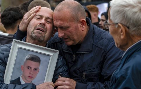 Βαλτιμόρη – Κατάρρευση γέφυρας: Συνεχίζονται οι έρευνες διάσωσης, 6 οι αγνοούμενοι – Εξανεμίζονται οι ελπίδες για επιζώντες