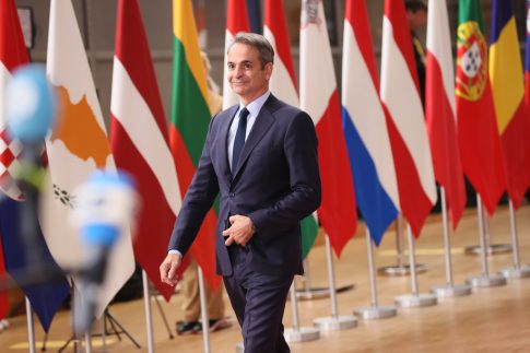 “Send Barron”: H διαδικτυακή καμπάνια για την στράτευση του Μπάρον Τραμπ στον πόλεμο με το Ιράν