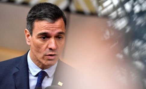 Δίκη για Χρυσή Αυγή: Ένοχοι και οι 42 κατηγορούμενοι – Συγκέντρωση έξω από το Εφετείο