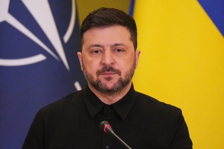 Ζελένσκι: Η Ρωσία ετοιμάζει απόψε νέα μαζική πυραυλική επίθεση