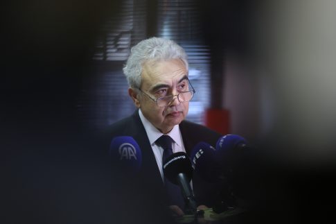 Καυστικός Κόναν Ο’ Μπράιεν στα 98α Όσκαρ: Οι ατάκες του για Τραμπ, Έπσταϊν και Χόλιγουντ