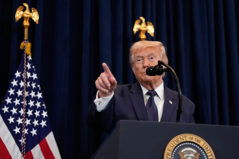 “Send Barron”: H διαδικτυακή καμπάνια για την στράτευση του Μπάρον Τραμπ στον πόλεμο με το Ιράν