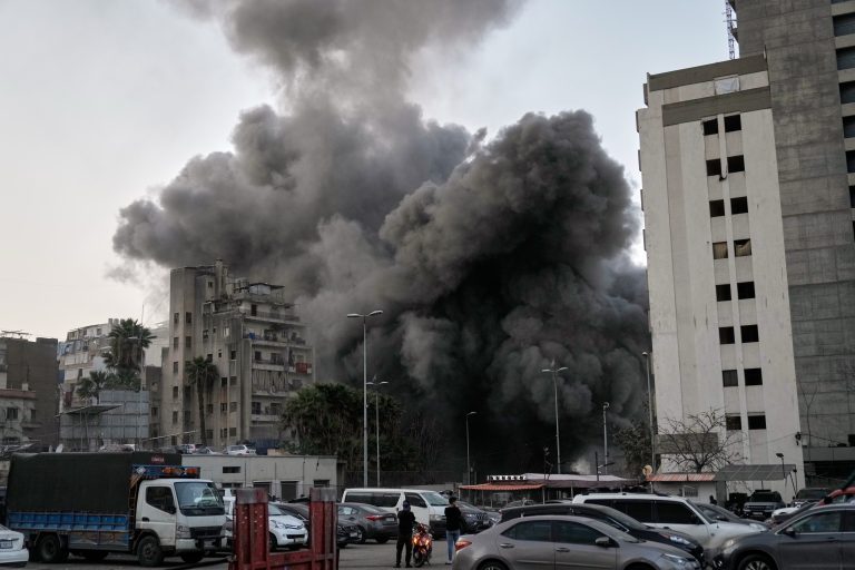 Live: Νεκροί και οι έξι επιβαίνοντες του αμερικανικού αεροσκάφους που συνετρίβη στο Ιράκ