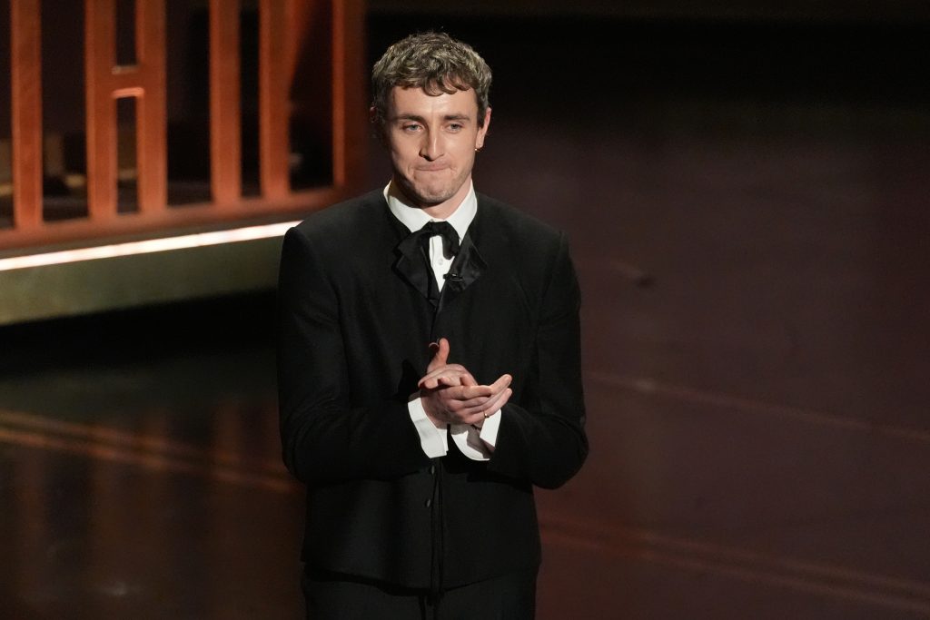 Είμαστε ό,τι φοράμε; Η ψυχολογία των ρούχων στο κόκκινο χαλί των Όσκαρ