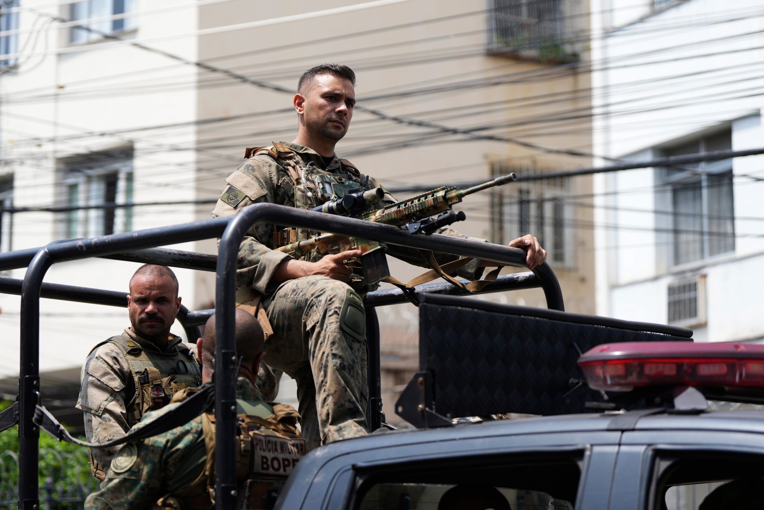 Brazil Police Operation Βραζιλία: Οκτώ νεκροί σε μεγάλη αστυνομική επιχείρηση στο Ρίο ανάμεσα τους και καταζητούμενος αρχηγός συμμορίας