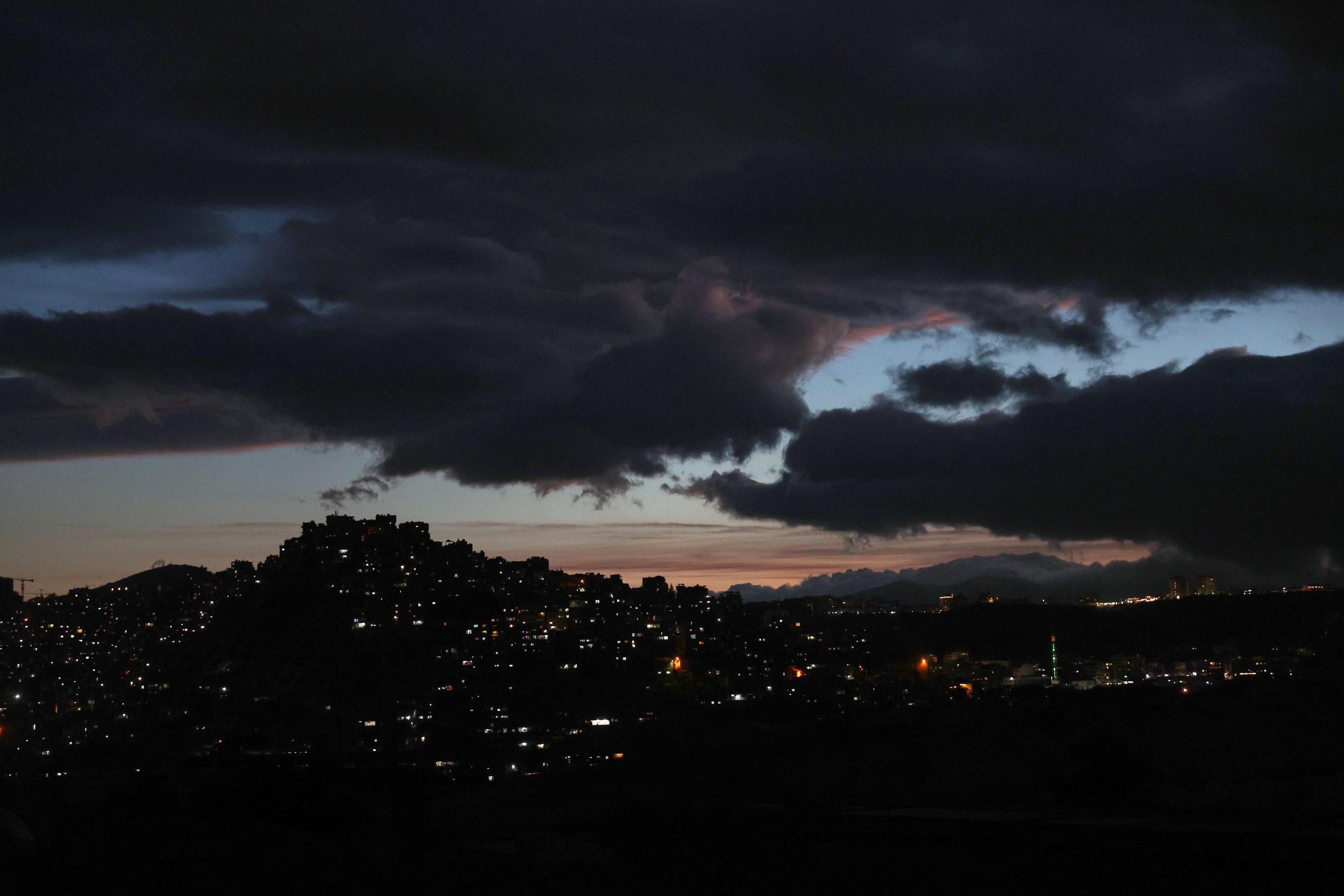 Εκρήξεις στη Δαμασκό – Το συριακό ΥΠΕΞ καταδικάζει επίθεση του ισραηλινού στρατού στο νότο