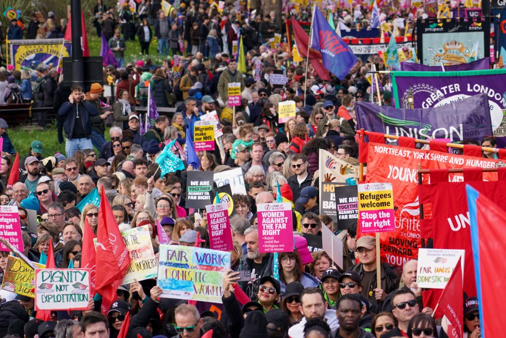 Αντιπολεμικά συλλαλητήρια στο Λονδίνο – Χιλιάδες στους δρόμους σε δύο μεγάλες πορείες