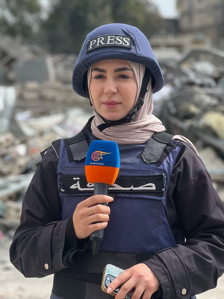 Λίβανος: Το ΕΡΤnews στην κηδεία των τριών δημοσιογράφων που σκοτώθηκαν σε ισραηλινή επιδρομή – Ανάμεσά τους η Φατίμα και ο αδελφός της