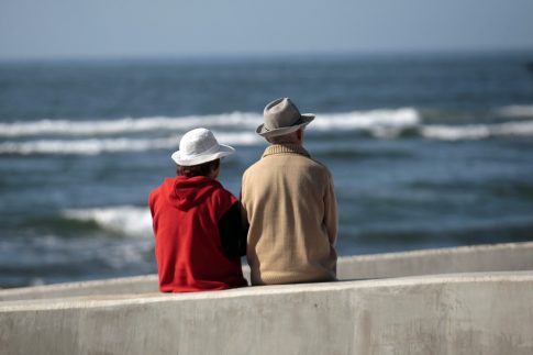 Το Ισραήλ στρέφεται κατά οικονομικών στόχων στο Ιράν – Τι μεταδίδει ο απεσταλμένος του ΕΡΤnews Γιώργος Σιδέρης