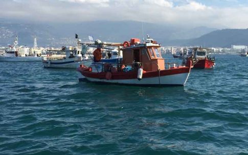 Στη Σάμο 165 μετανάστες από την Κρήτη με το «Express Jet» – Αναχώρηση περίπου 50 ατόμων το Σάββατο