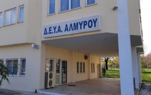 Πικετοφορία των οργανώσεων του ΚΚΕ και της ΚΝΕ την Τρίτη