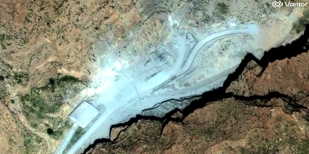 Δορυφορικές εικόνες δείχνουν ζημιές από αεροπορικές επιδρομές σε ιρανικές εγκαταστάσεις πυραύλων και αεροσκαφών ανά τη χώρα