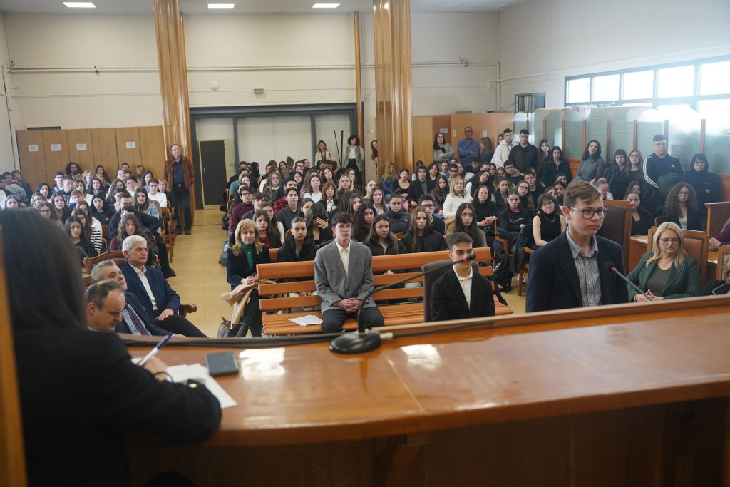 Λάρισα: Μαθητές σε ρόλο… δικαστή – Αναπαράσταση δίκης στο Εφετείο Λάρισας